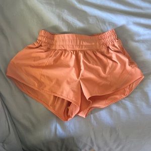 Hotty hot 2.5 low rise Lululemon shorts